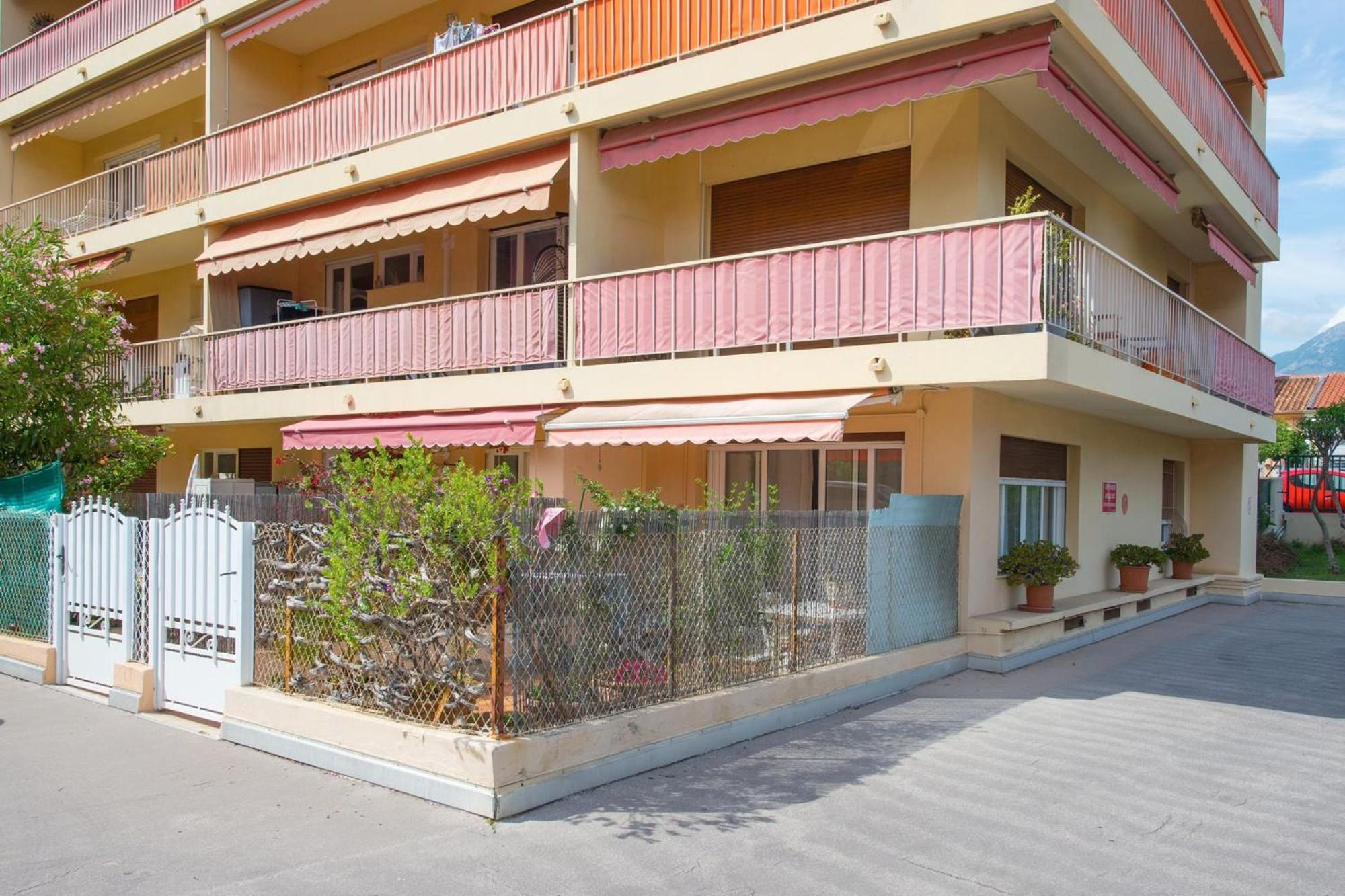 Appartement Carnoles Pres Des Plages Roquebrune-Cap-Martin Buitenkant foto